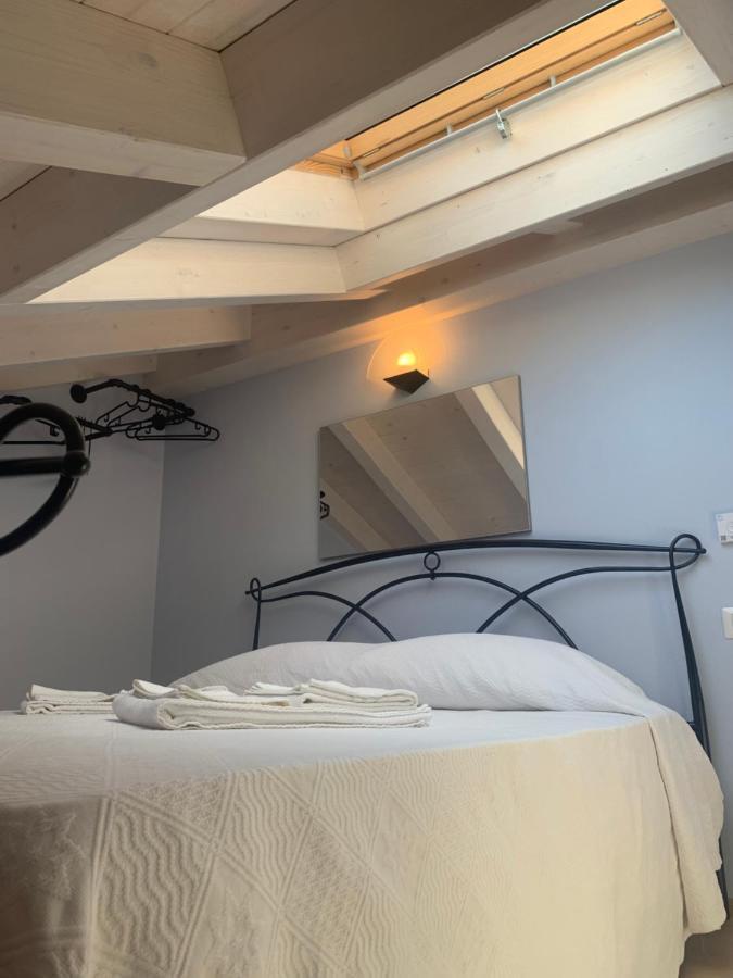 Casa Castellana Apt 1 E Casa Castellana Apt 2 Sala Comacina Εξωτερικό φωτογραφία